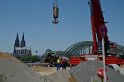 Betonmischer umgestuerzt Koeln Deutz neue Rheinpromenade P085
